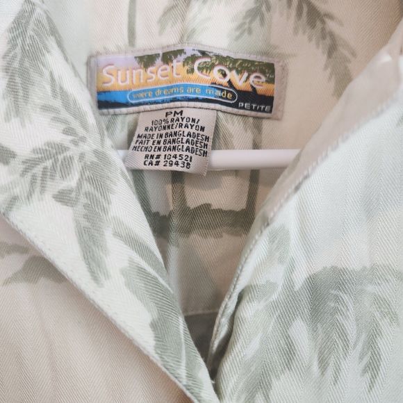 Sunset Cove Floral Palm Tree Hawaiian Short Sleeve‎ Women's Size M - Picture 3 of 4